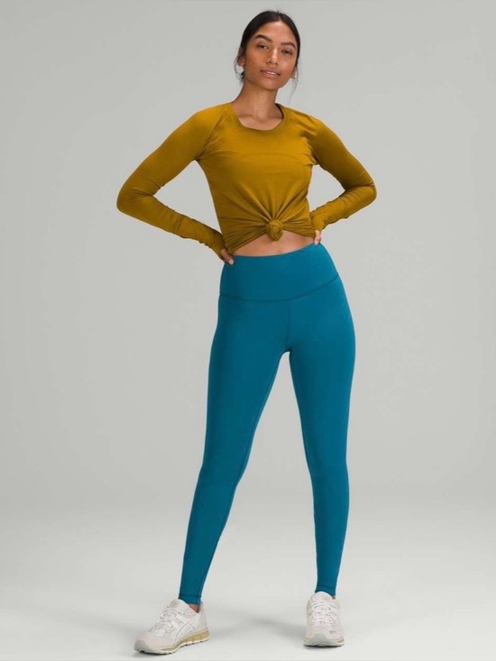 lululemon athletica Pants - Lululemon Blue Capri Wunder Train High Rise Tight Leggings 28 Inch Inseam Size 4